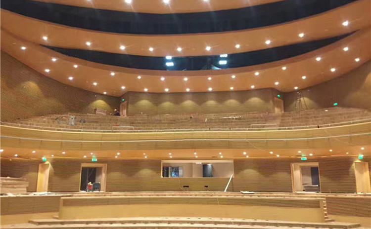 湖北襄陽學院音樂廳槽木吸音板聲學工程